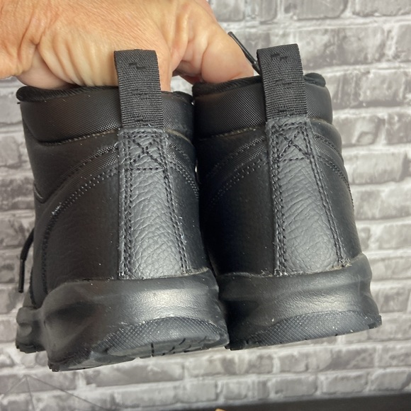 Nike - Picture 7 of 10